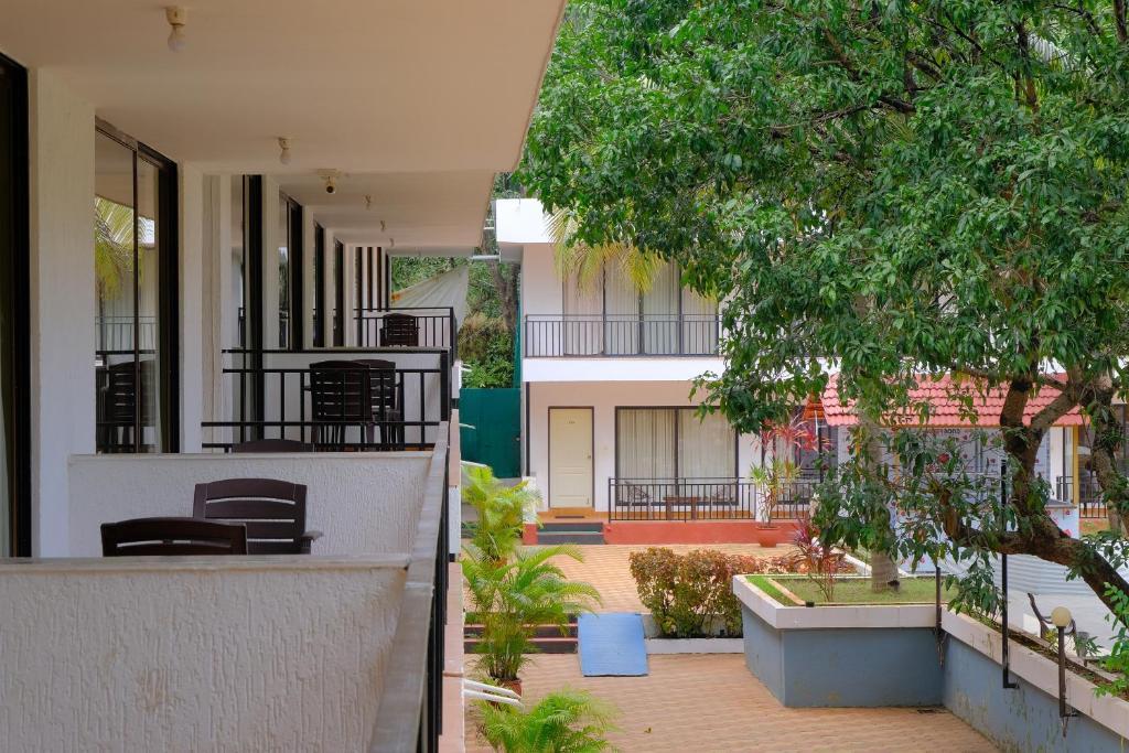 The Byke Royal Pearl Hotel Anjuna Exterior photo